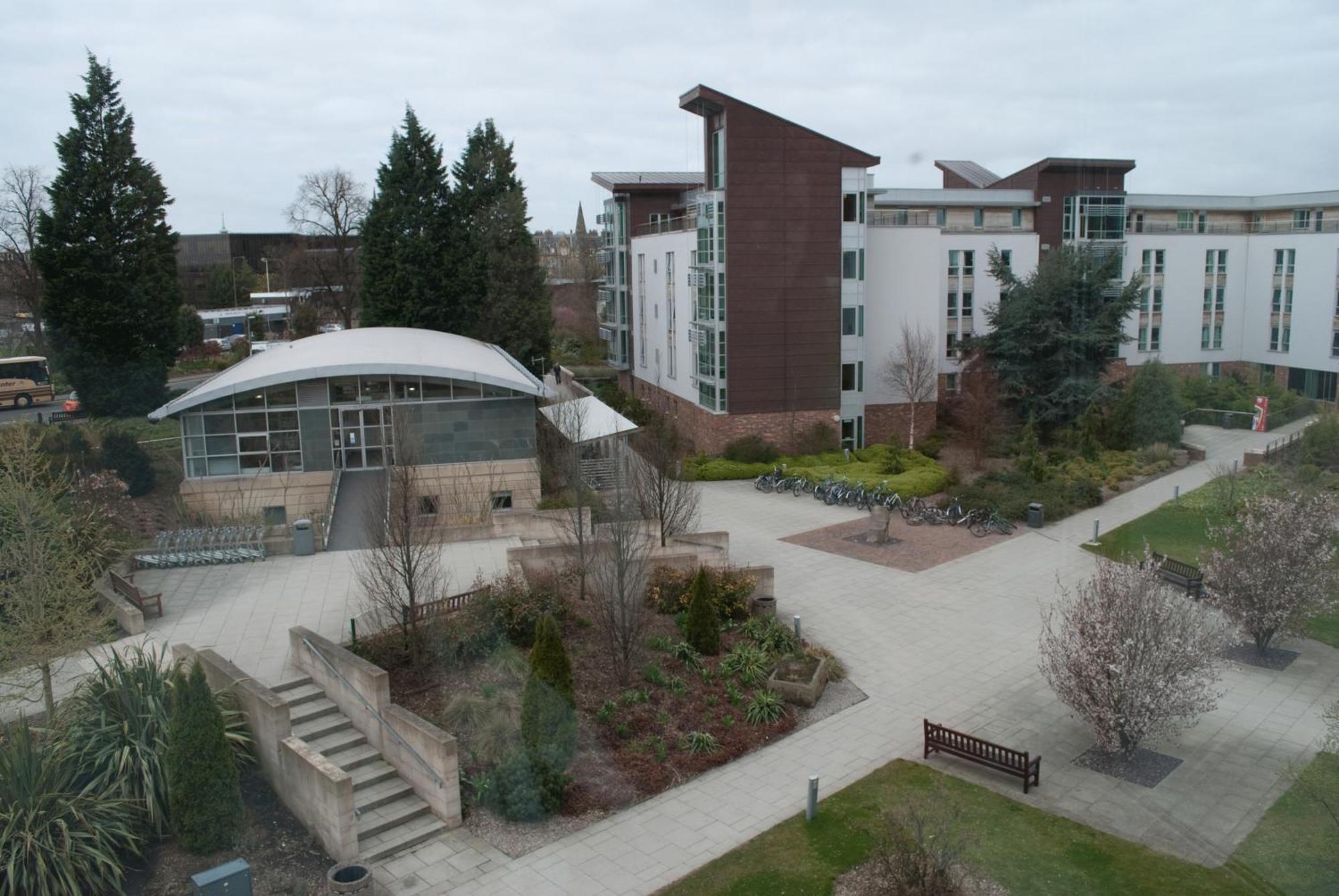 Summer Stays At The University Of Edinburgh Exterior photo